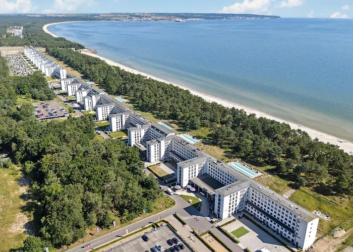 Prora Solitaire Panorama 01 * Binz